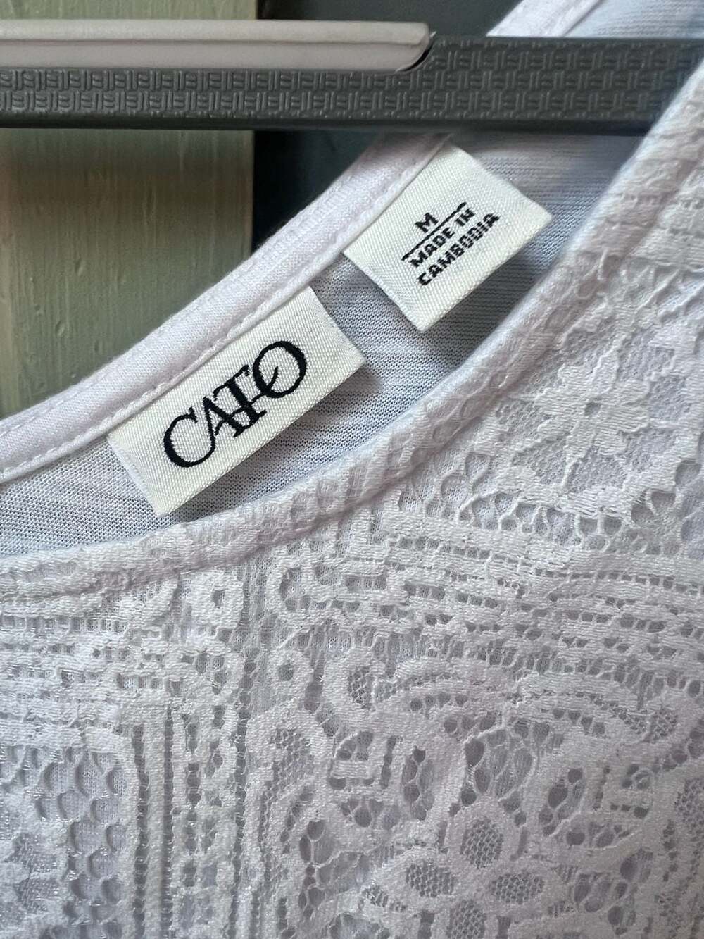 Cato Women's White Lace Crochet Fringe Hem Short Sleeve Top Size M - Picture 4 of 6